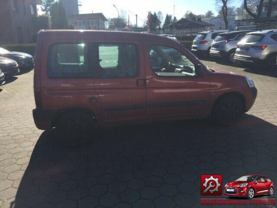 Luneta citroen berlingo 2003